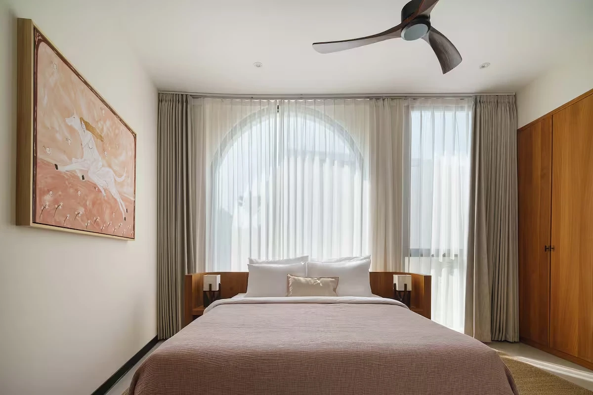 Lily 12 · Bedroom 1 · view 16
